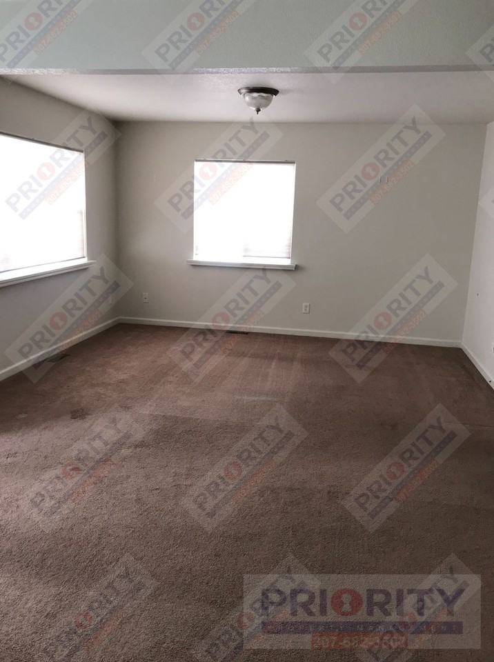 3700 Lunar Ave - Photo 4 of 11