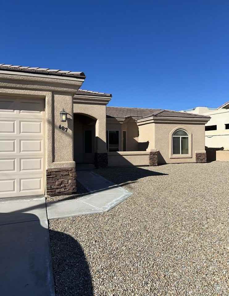 687 Thunderbolt Ave - Photo 3 of 28