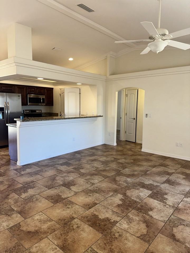 687 Thunderbolt Ave - Photo 5 of 28