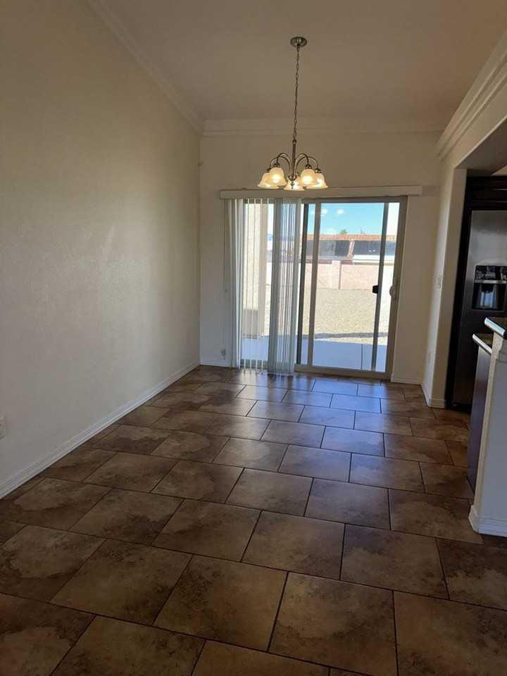 687 Thunderbolt Ave - Photo 7 of 28