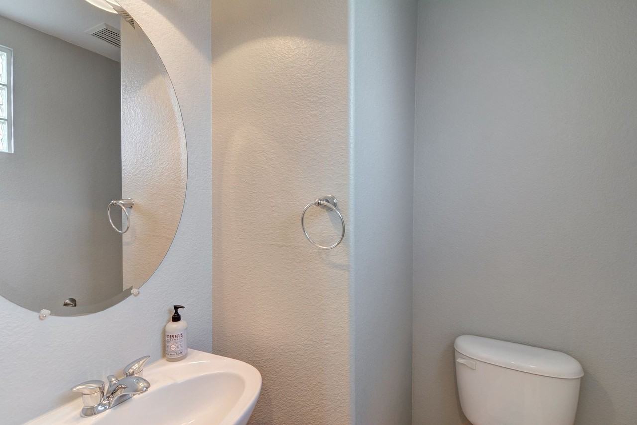 6158 Adams Bay Ave - Photo 6 of 16