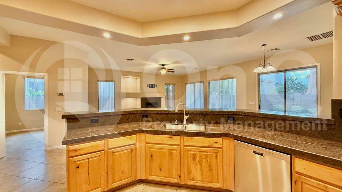 6417 W Lucia Dr - Photo 4 of 21