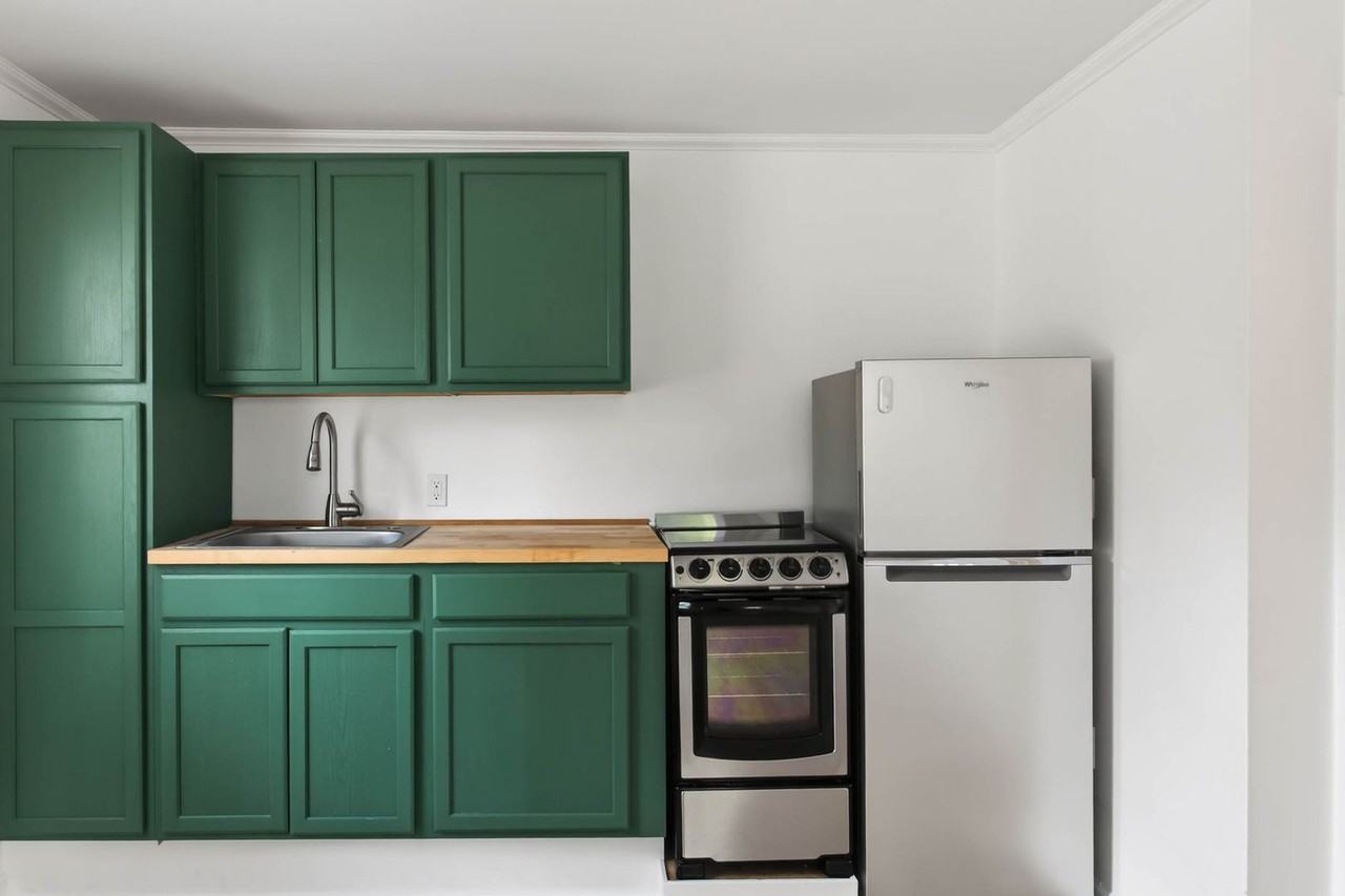 127 Davis Dr - Photo 3 of 11