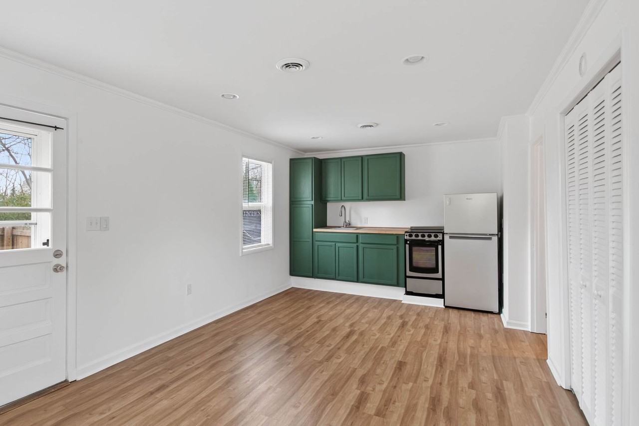 127 Davis Dr - Photo 5 of 11