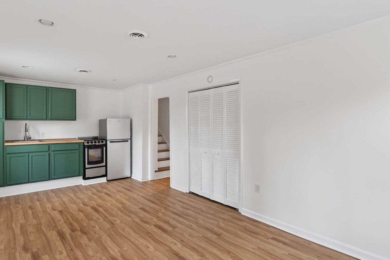 127 Davis Dr - Photo 6 of 11