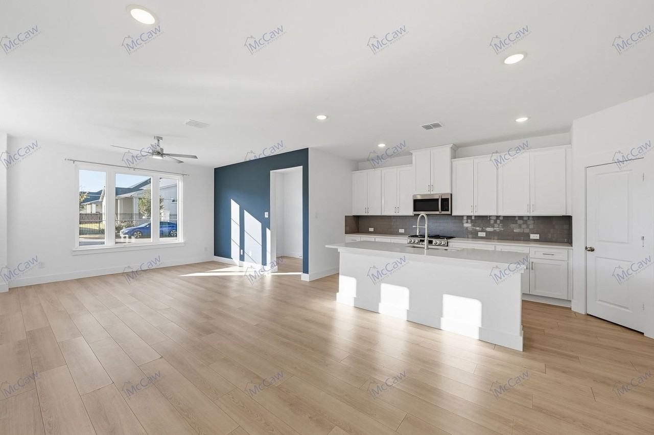 1409 Silver Marten Trl - Photo 3 of 20