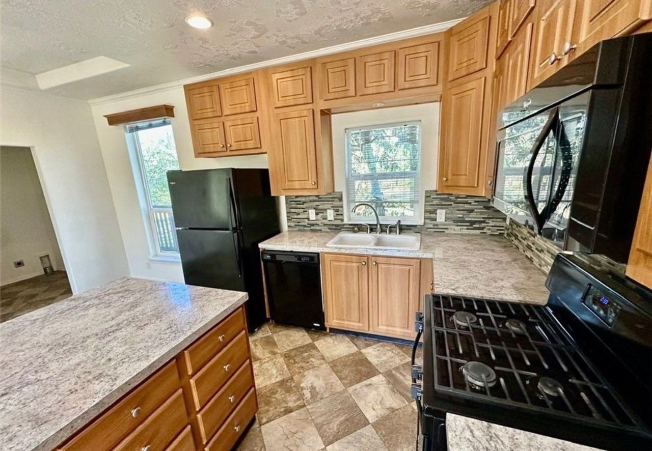 9581 Jones Ave - Photo 4 of 12