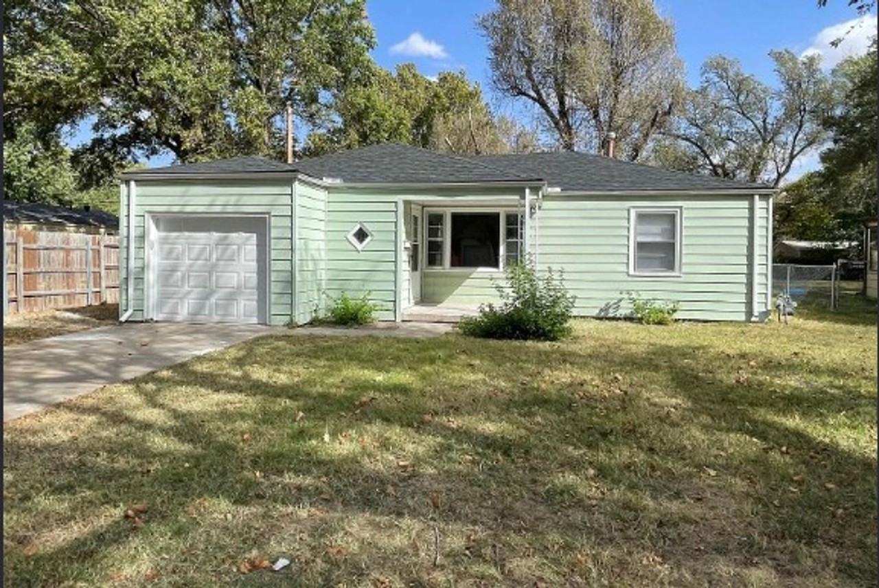 3114 S Fern Ave - Photo 3 of 19