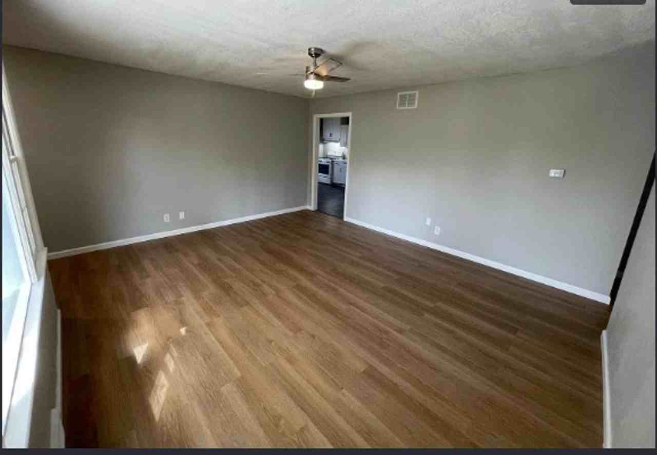 3114 S Fern Ave - Photo 5 of 19