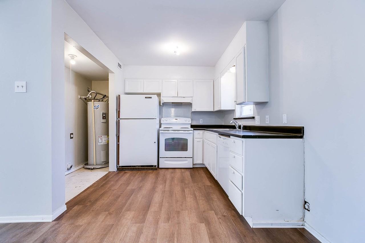 1425 Austin St - Photo 5 of 18