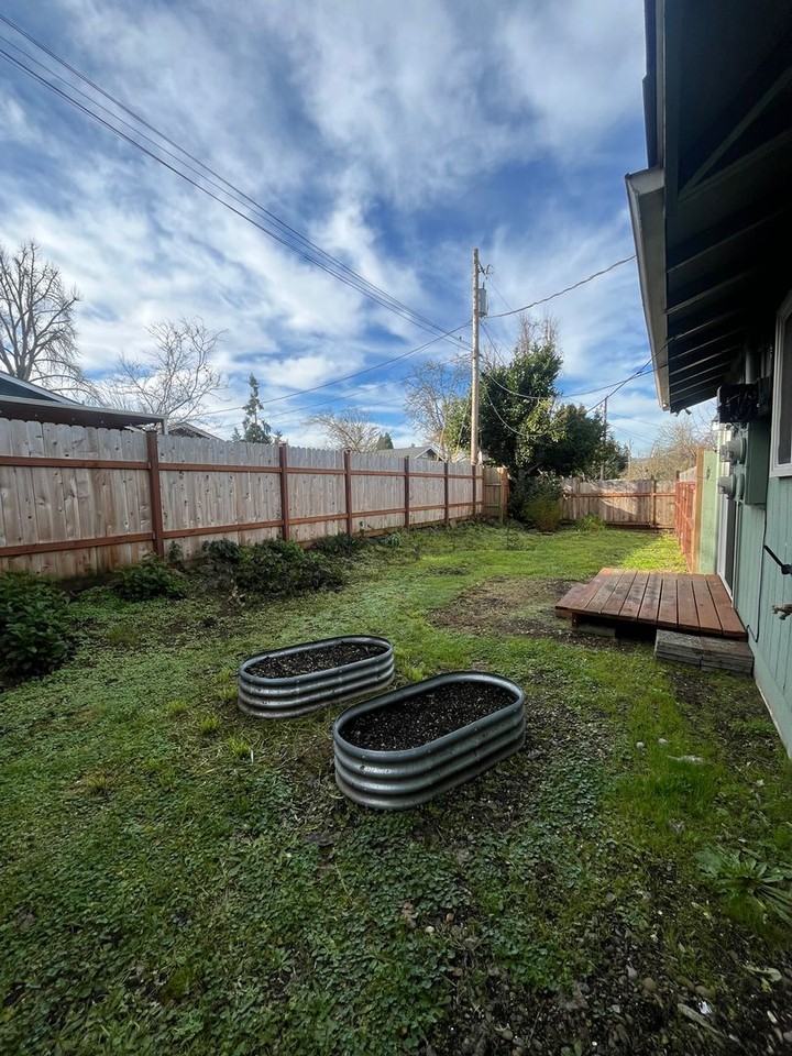 1255 E Van Buren Ave #4 - Photo 7 of 14