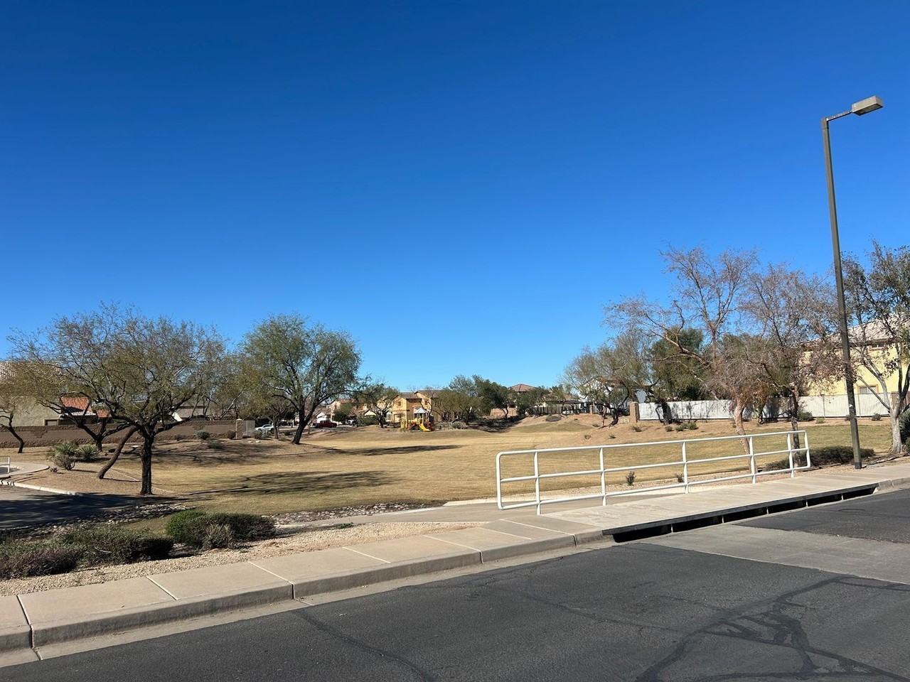 9027 S Parkside Ln E - Photo 2 of 16