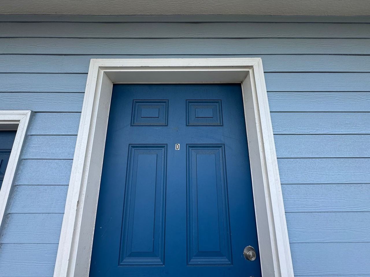 637 Sw 9th St - Photo 2 of 41