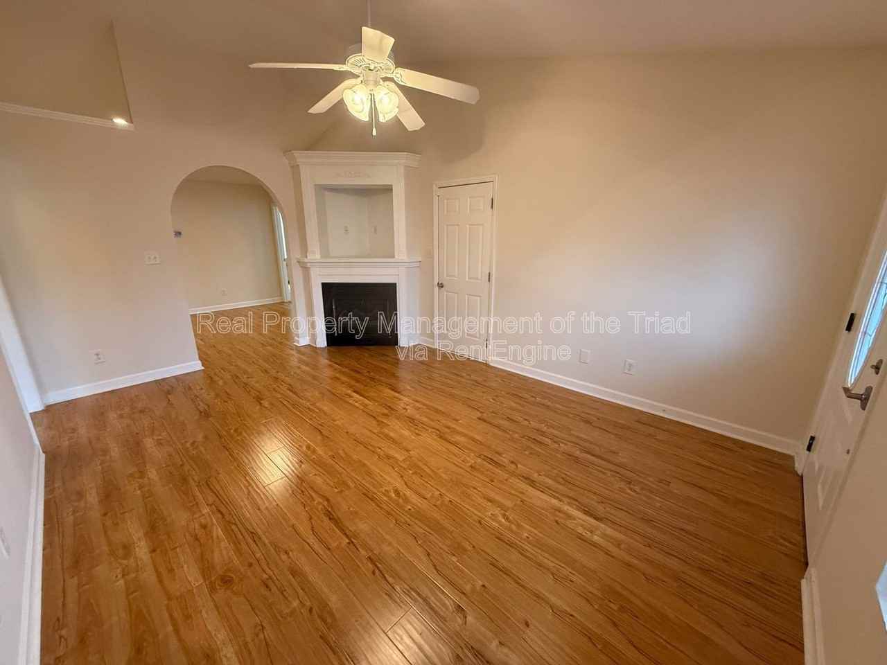 509 Denny Dr - Photo 2 of 17