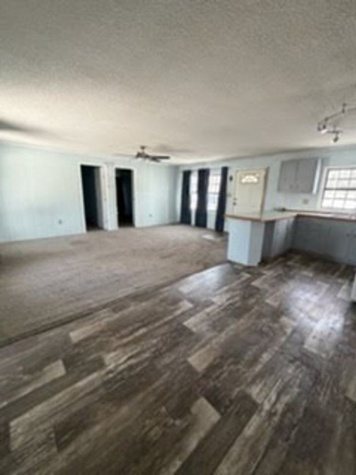 7670 E 280 N - Photo 3 of 16