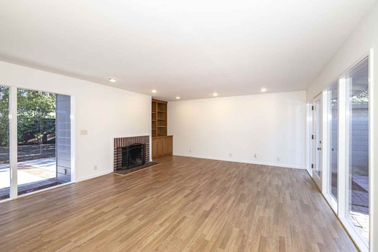 3381 Cowper St - Photo 3 of 15