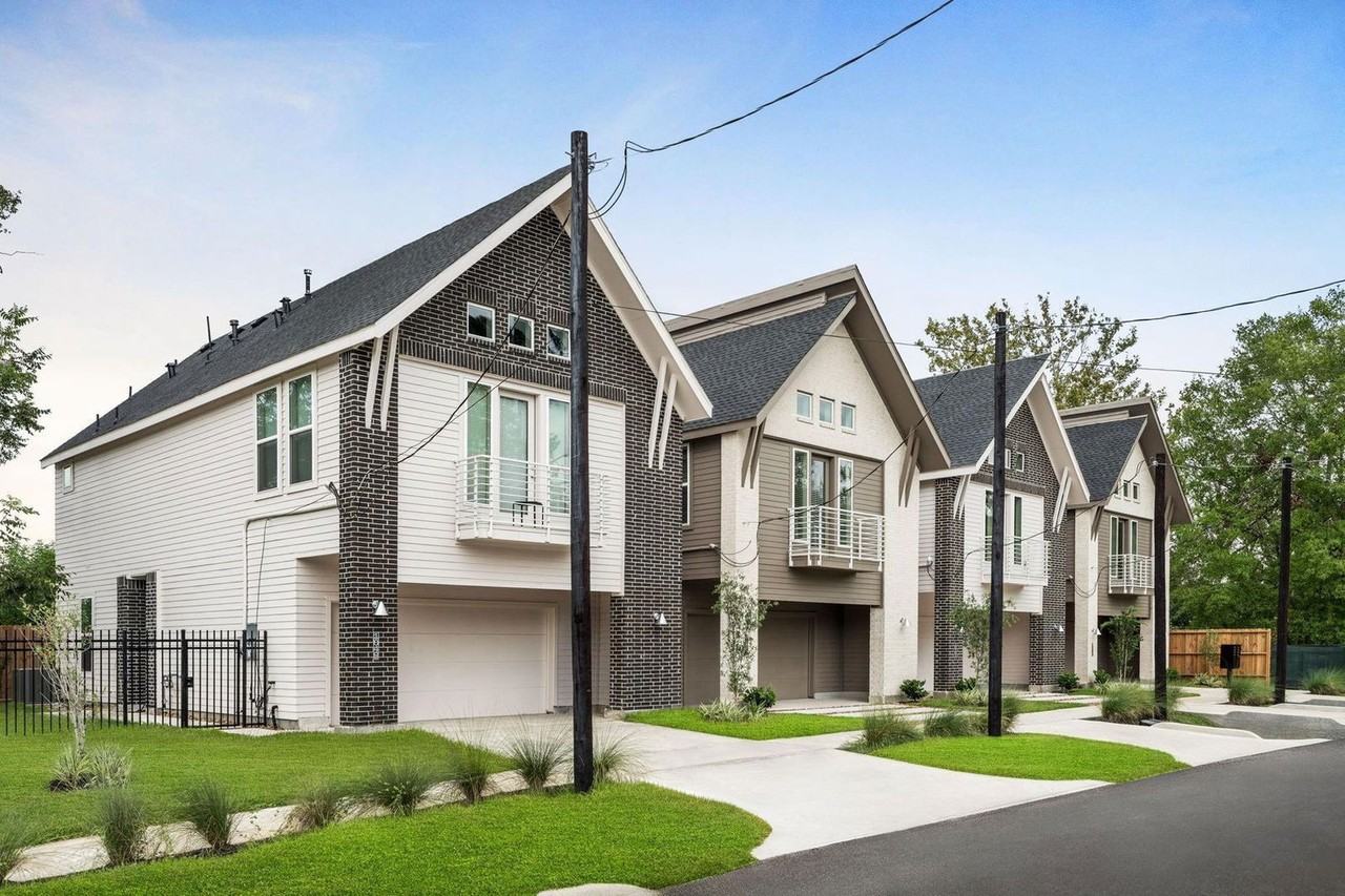 1042 Homer St - Photo 3 of 44