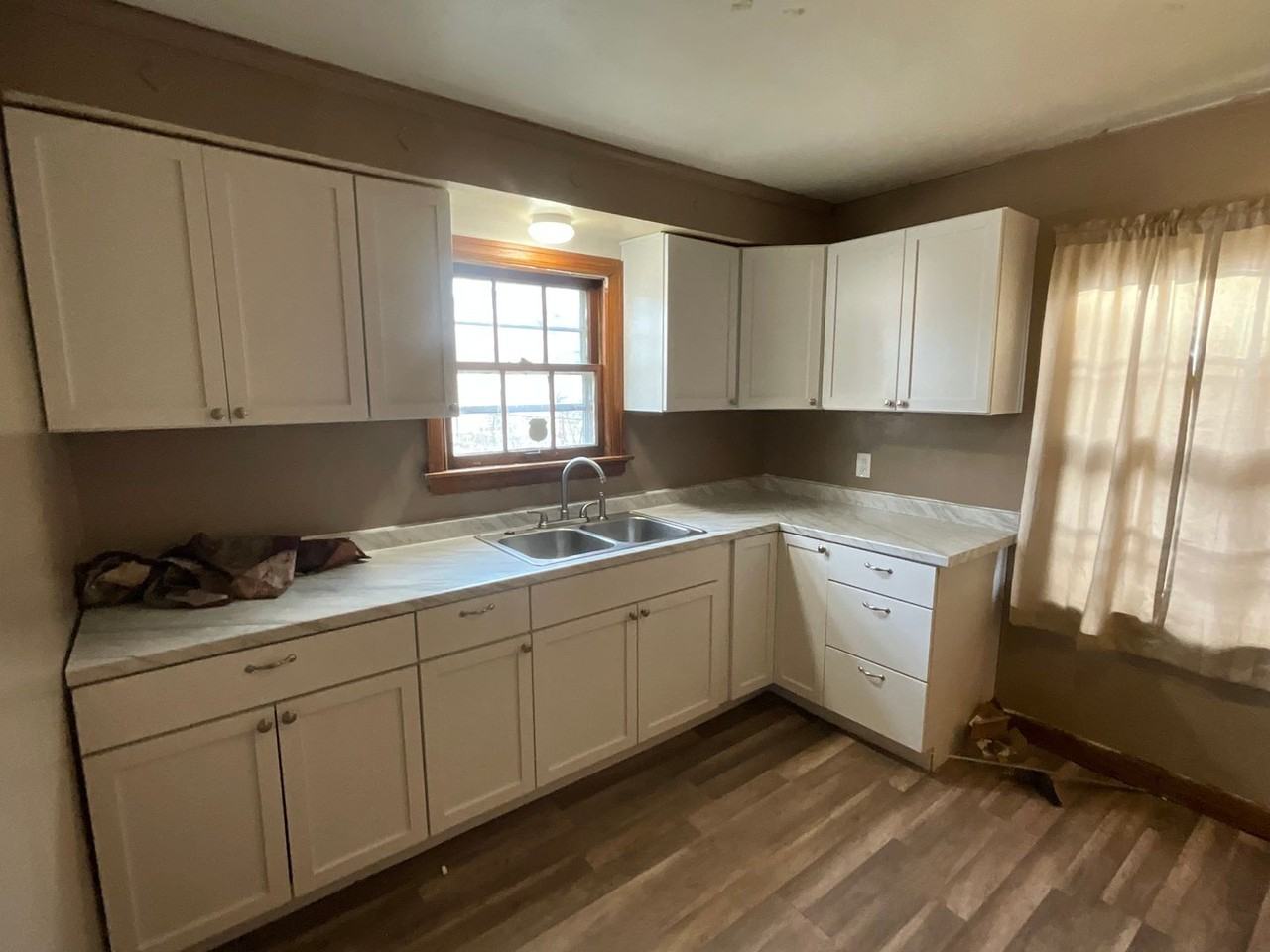 4166 N 17th St - Photo 5 of 8