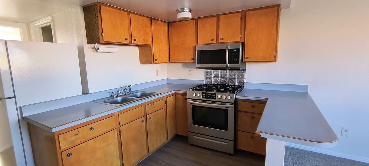 145 W 820 S - Photo 4 of 13