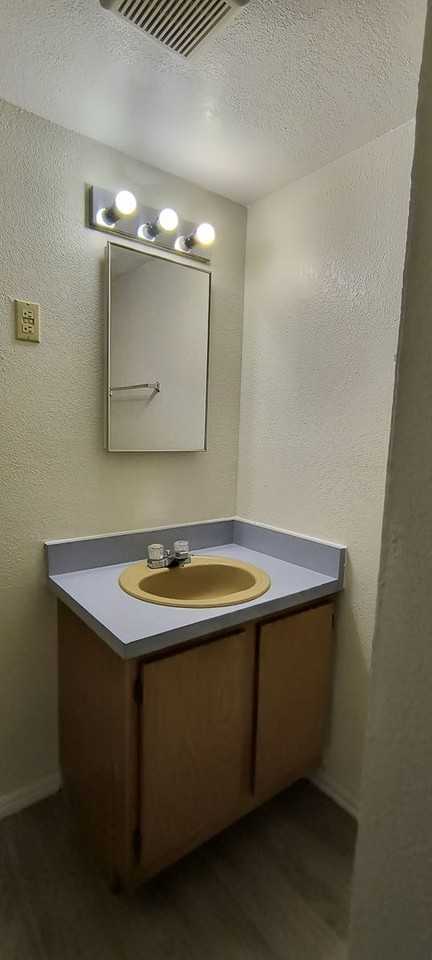 145 W 820 S - Photo 6 of 13