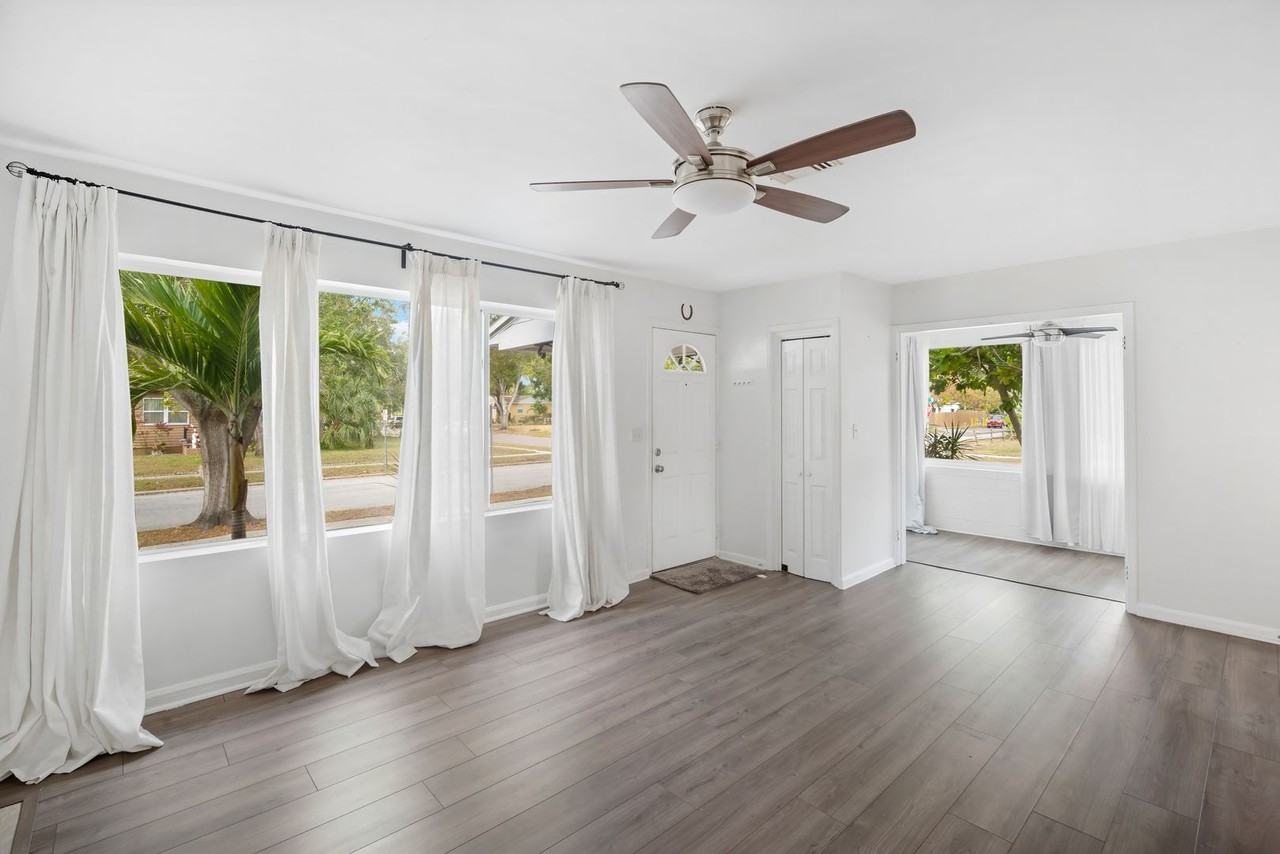 725 35th St N - Photo 7 of 25