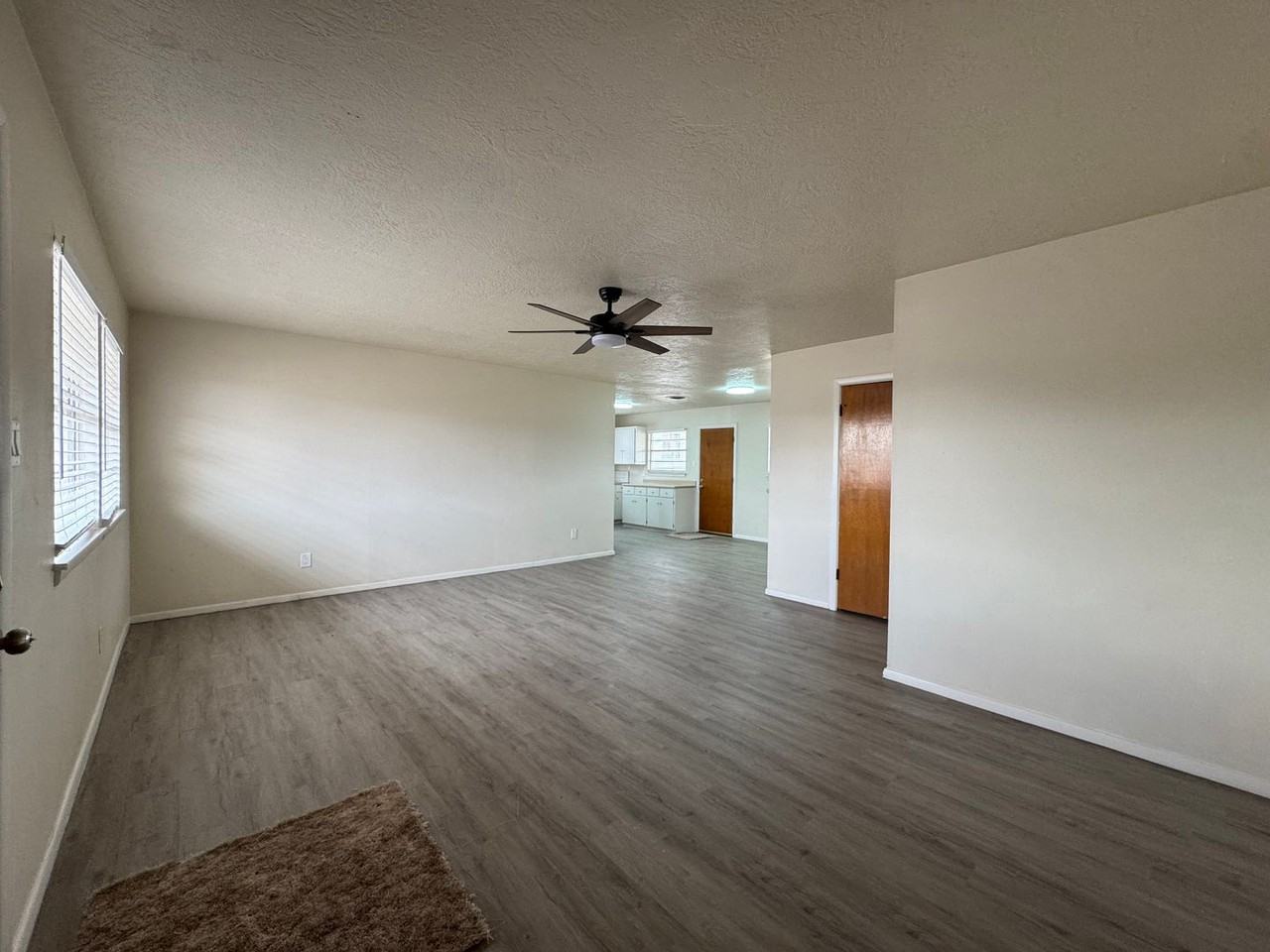 525 W Reed St - Photo 3 of 14