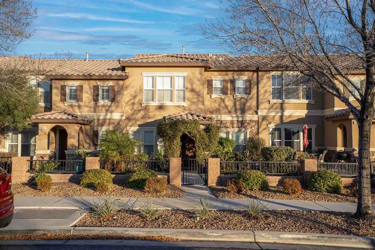 2074 Waterlily View St - Photo 2 of 38