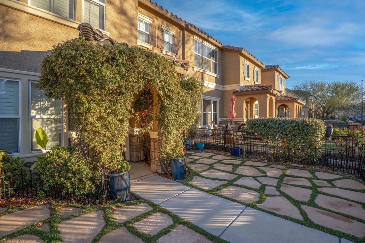 2074 Waterlily View St - Photo 4 of 38