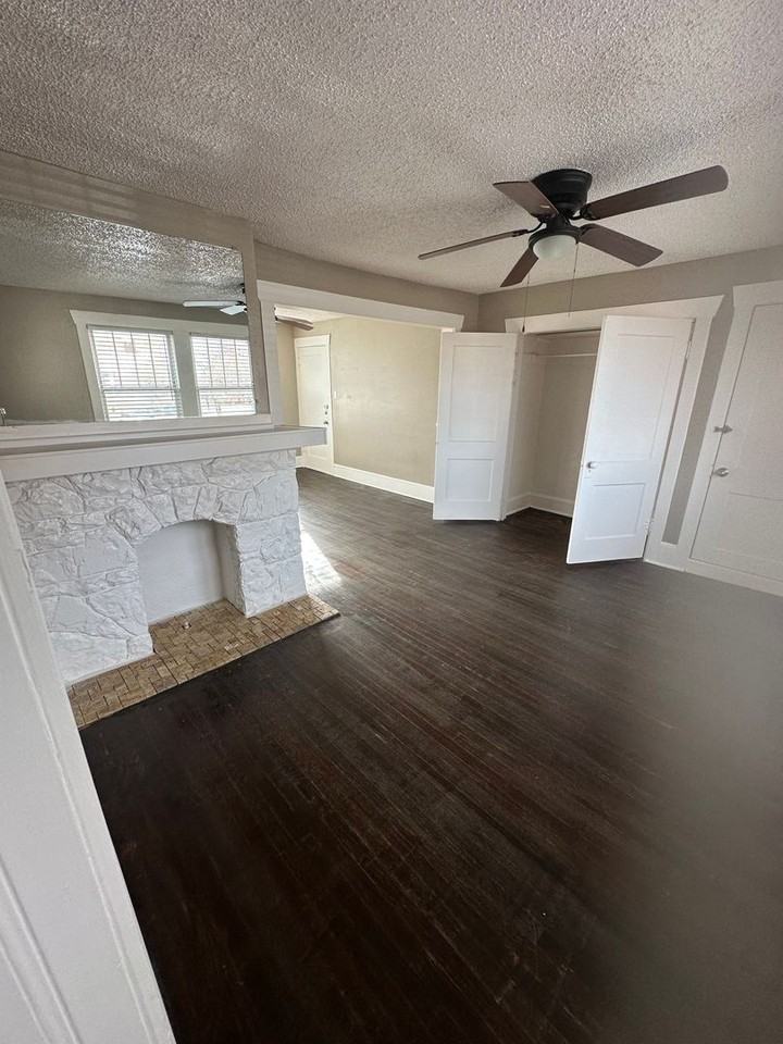 201 Se Adams Blvd - Photo 5 of 16