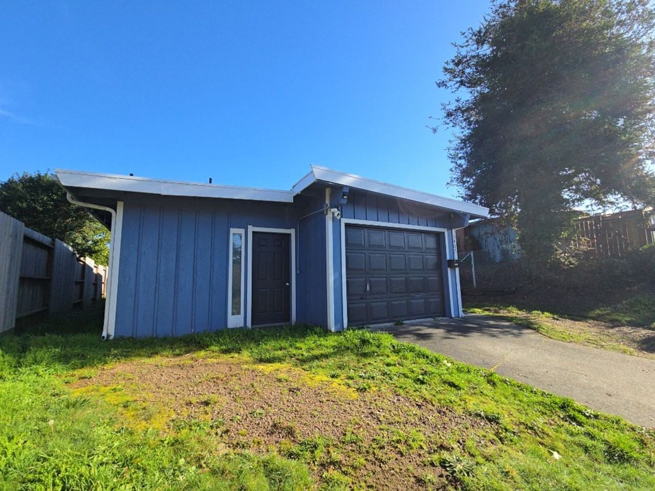 3407 Dakota St - Photo 6 of 25