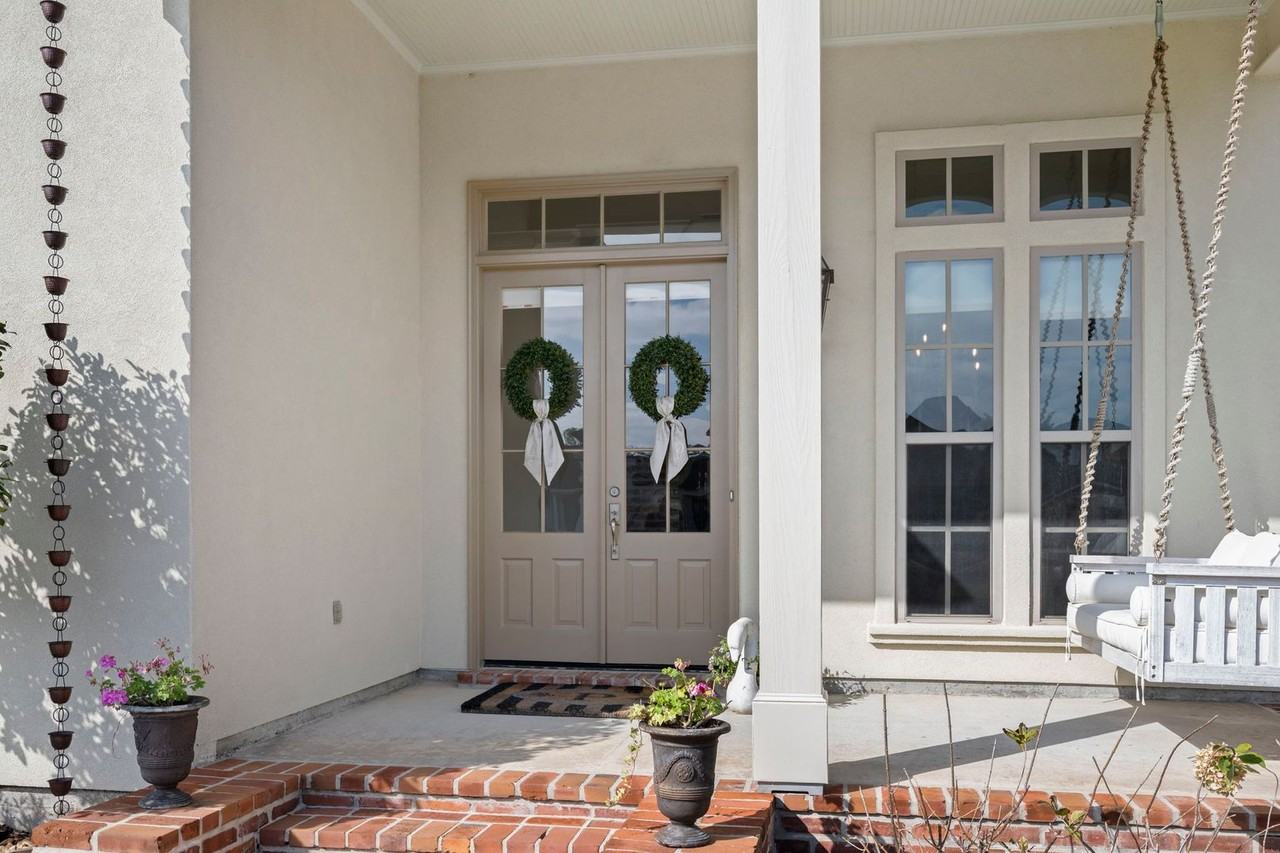 10849 Creek Ln - Photo 2 of 23