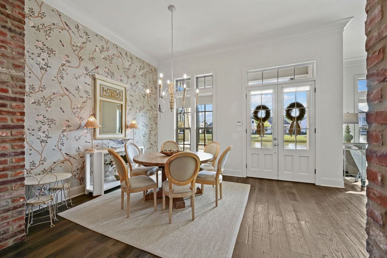 10849 Creek Ln - Photo 3 of 23