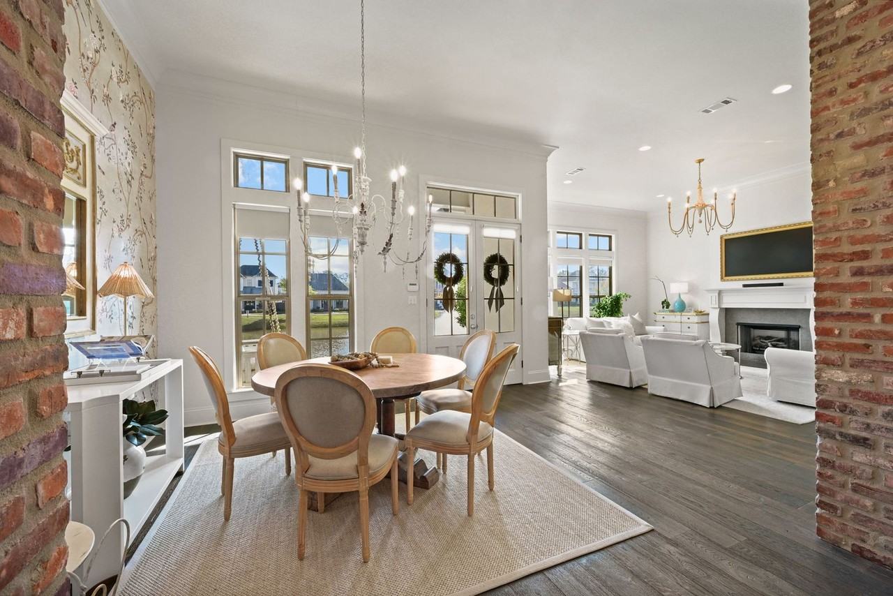 10849 Creek Ln - Photo 4 of 23