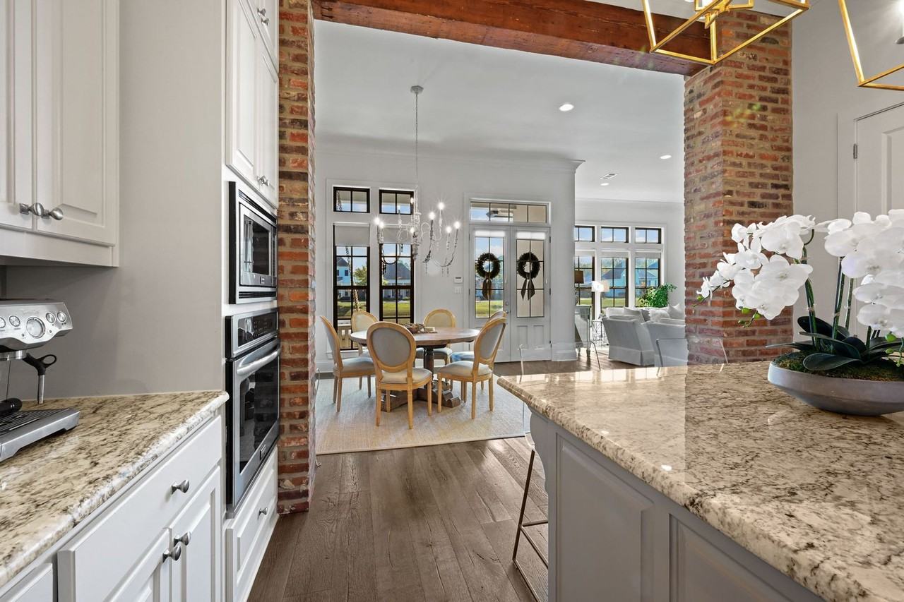 10849 Creek Ln - Photo 7 of 23