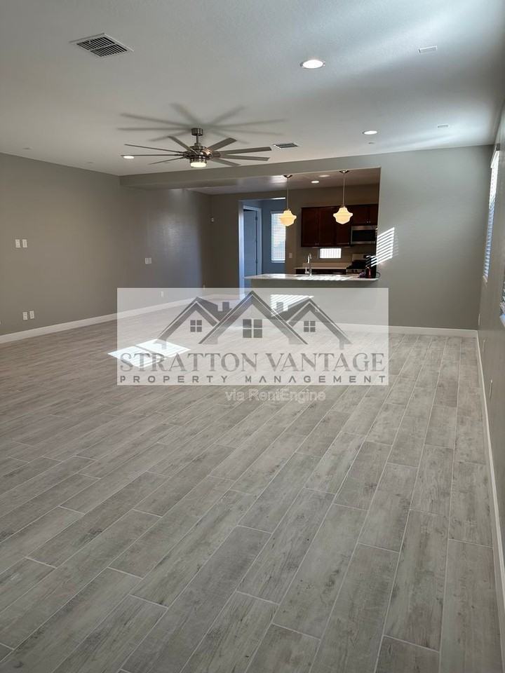 9638 E Tesla Ave - Photo 7 of 50