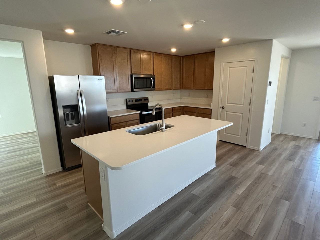 24367 W Jessica Ln - Photo 3 of 26