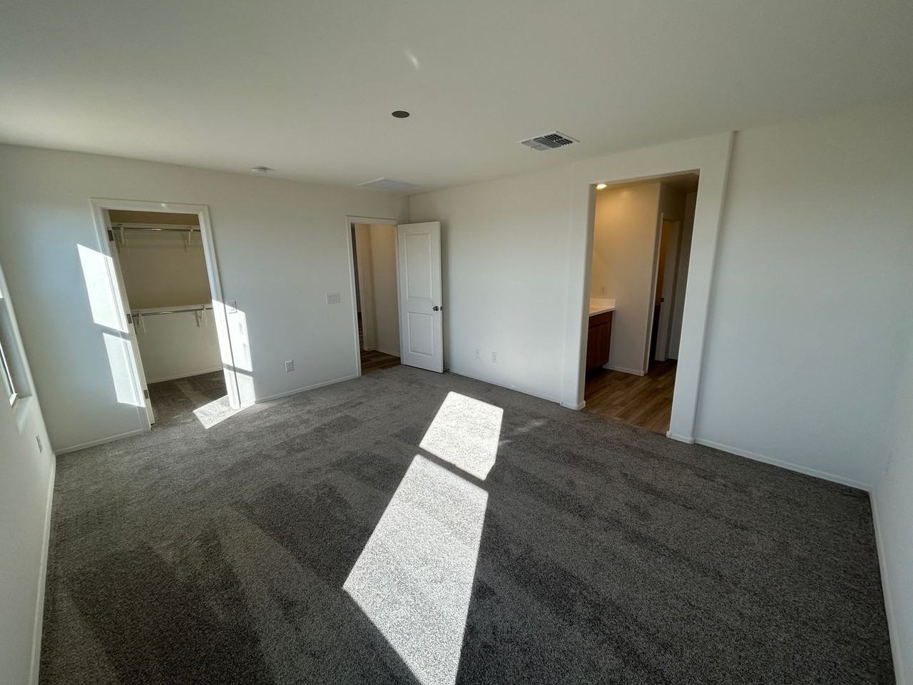 24367 W Jessica Ln - Photo 7 of 26