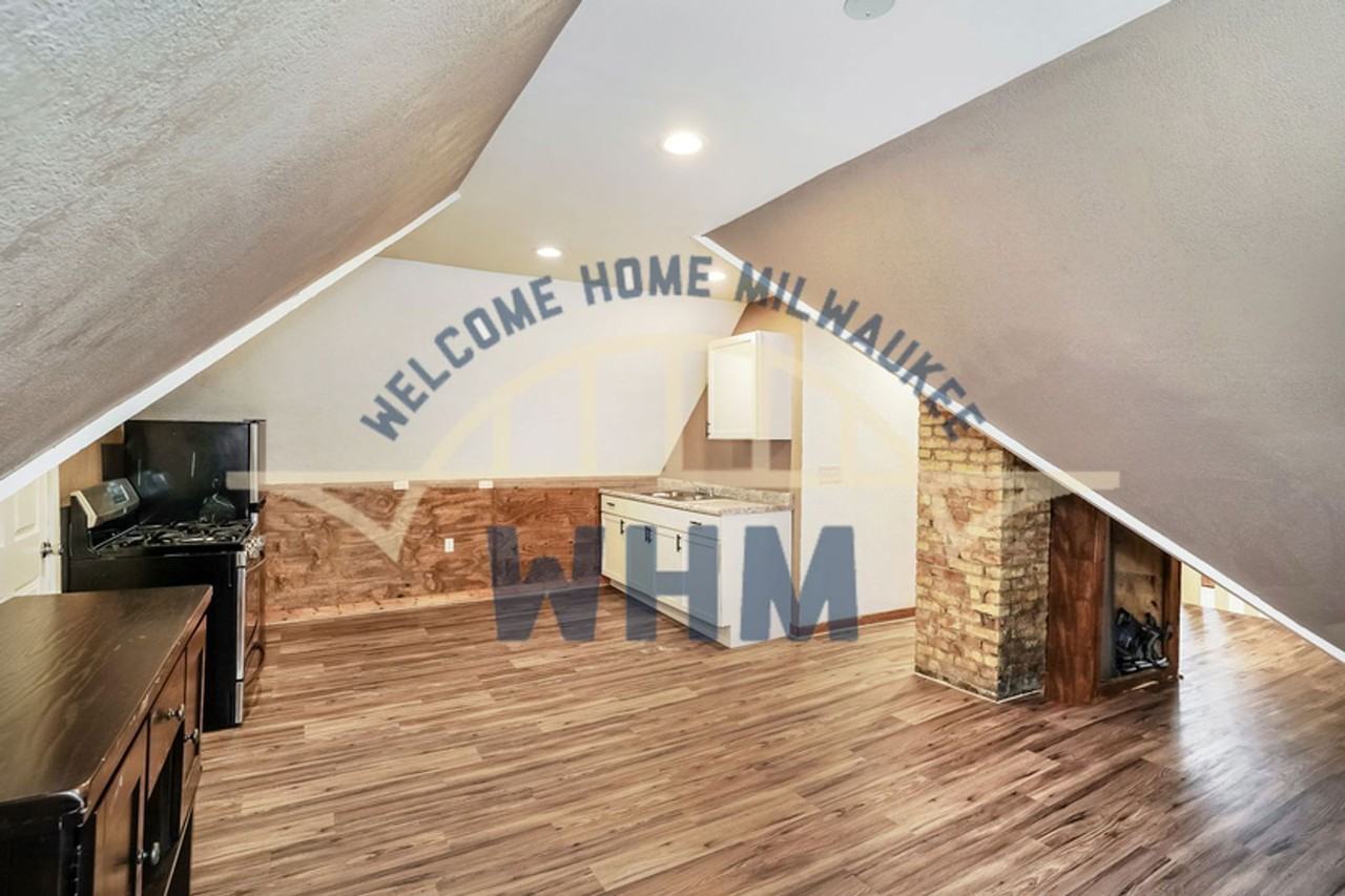 2720 N Oakland Ave - Photo 3 of 16