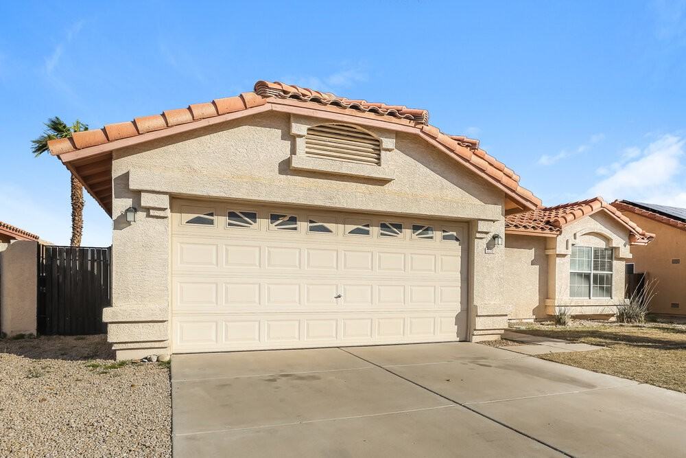 12218 W Cambridge Ave - Photo 3 of 16