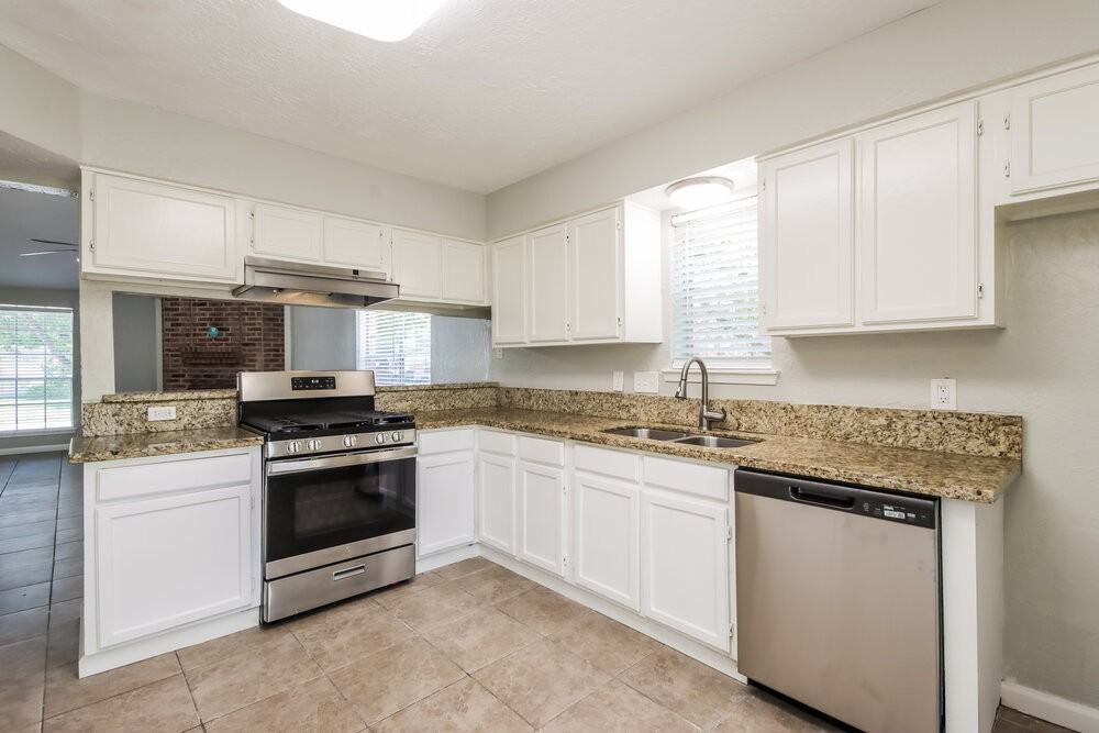 2823 Forestbrook Dr - Photo 6 of 17