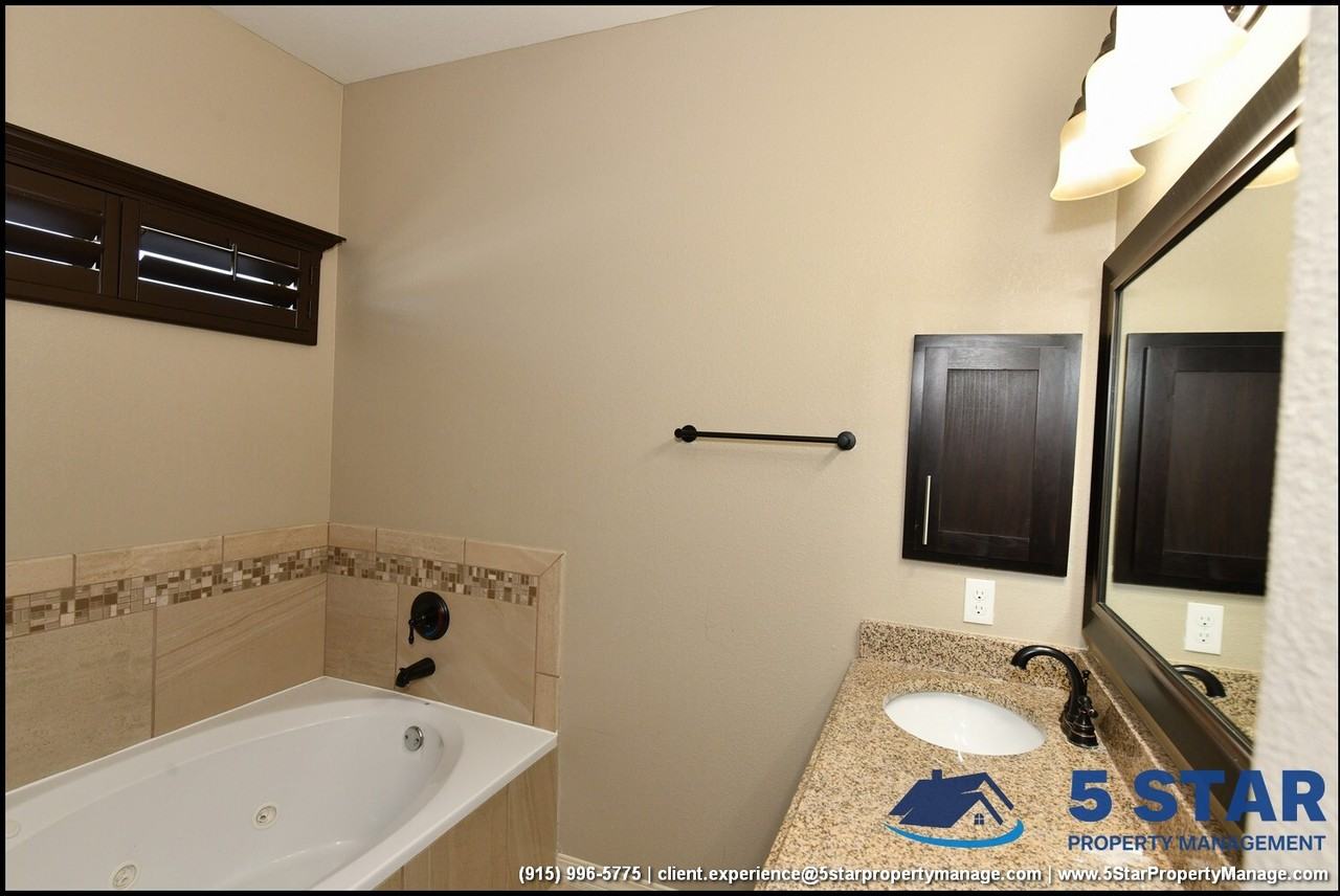 3136 Red Maple Dr - Photo 3 of 50