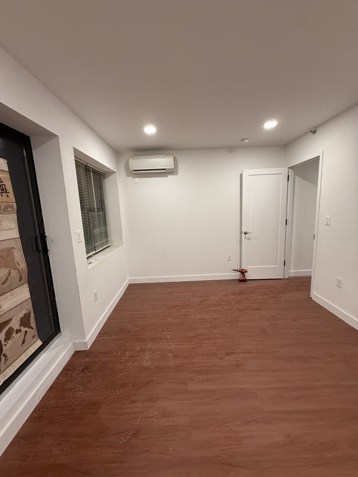 2351 West 11th Street #2f - Photo 3 of 12