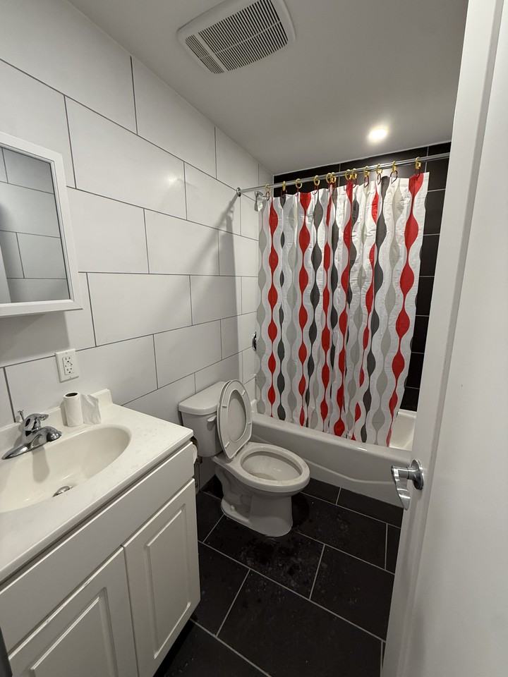 2351 West 11th Street #2f - Photo 5 of 12