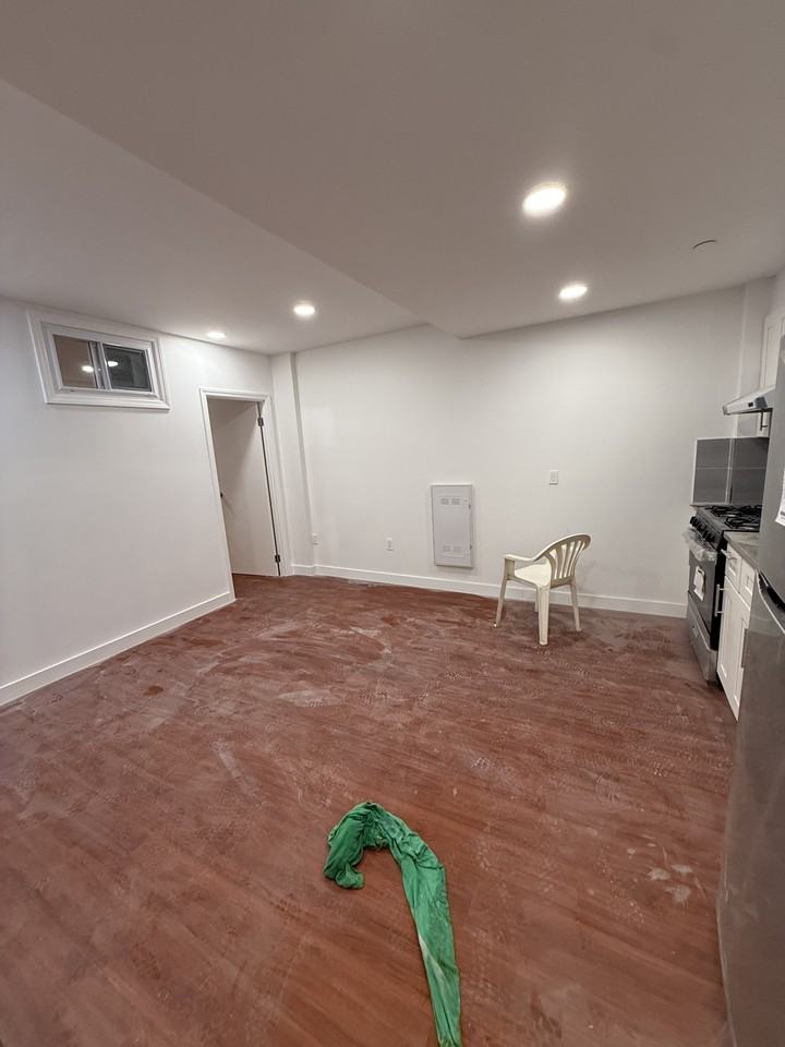 2351 West 11th Street #2f - Photo 6 of 12