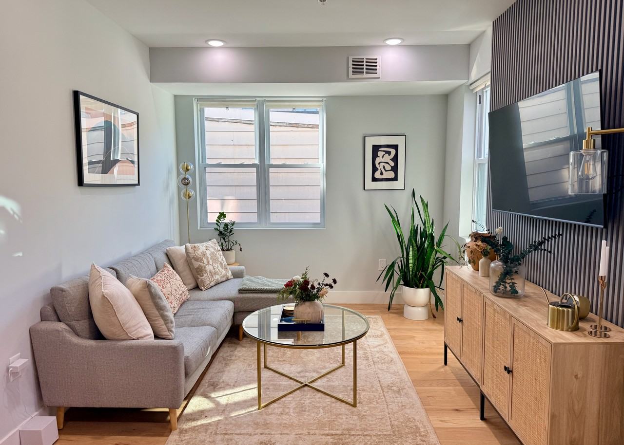 443 Bergen Avenue #4 - Photo 4 of 23