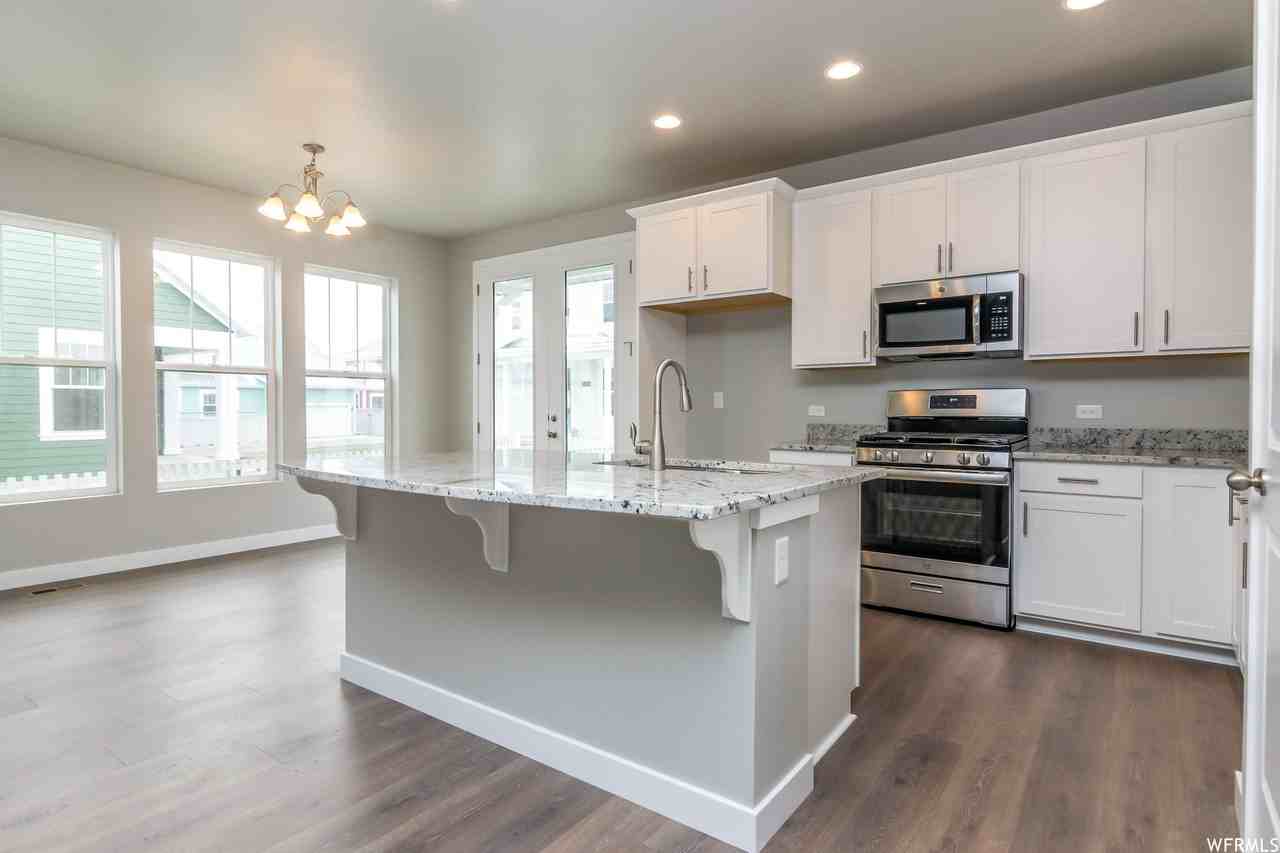 10632 S Lamond Dr - Photo 3 of 18