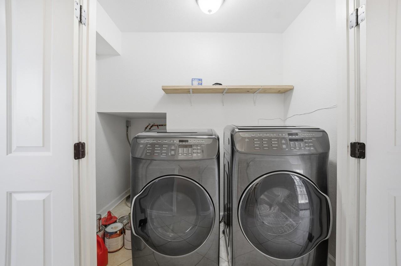 2937 Lens Ave - Photo 7 of 23