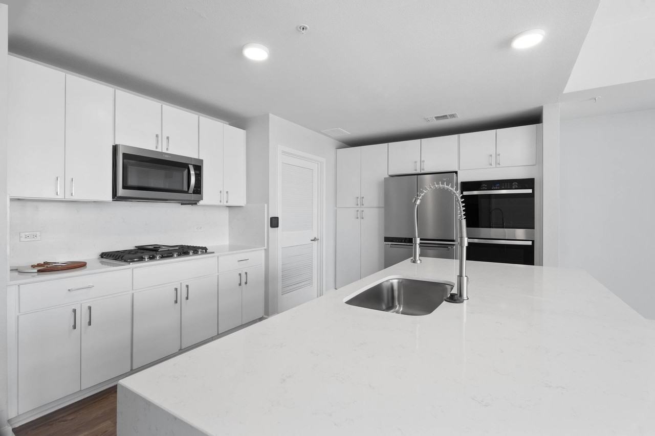 The Monarch by Windsor - Photo 7 of 50