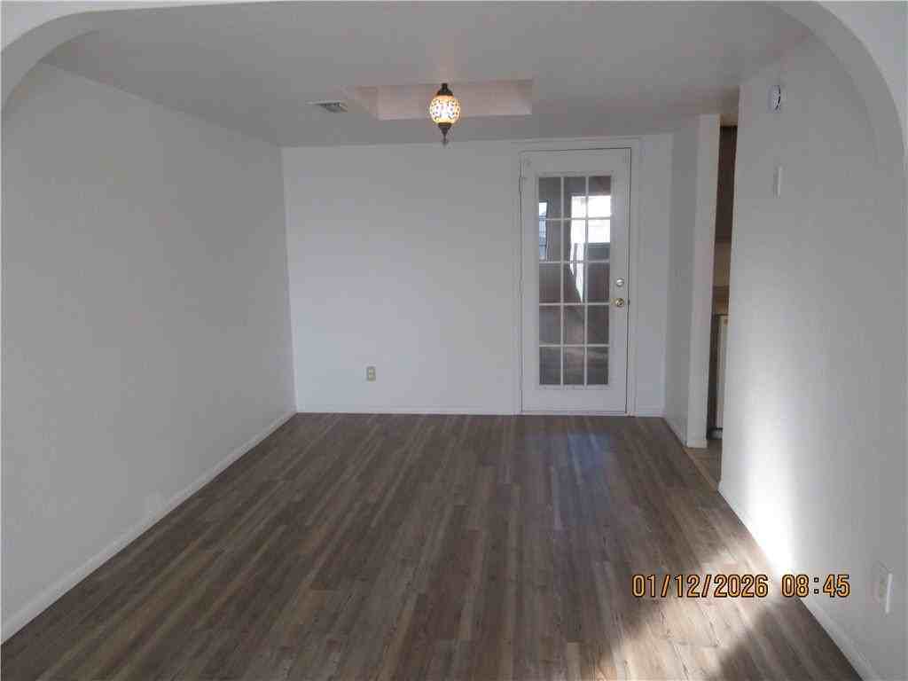 4007 Gordon Ln - Photo 3 of 11