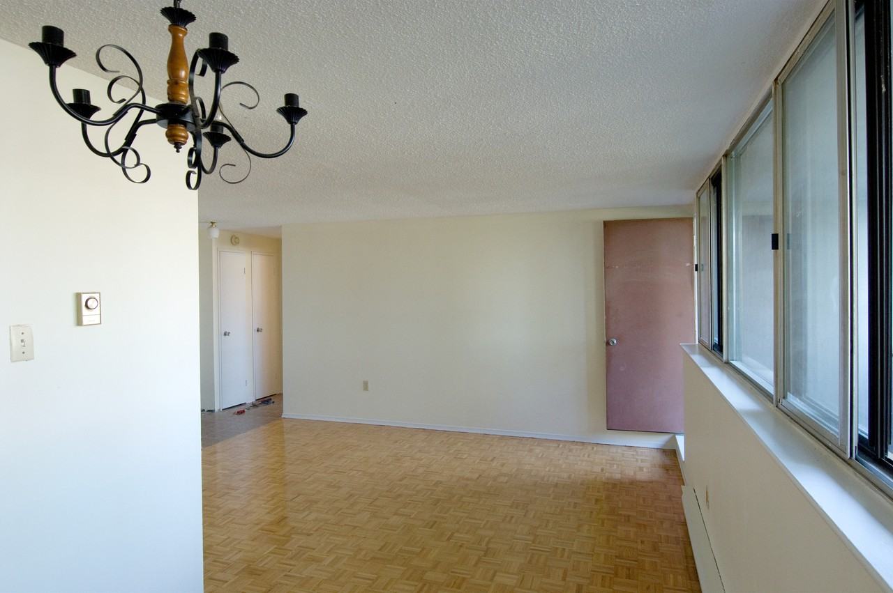 525 St. Lawrence Street - Photo 7 of 24